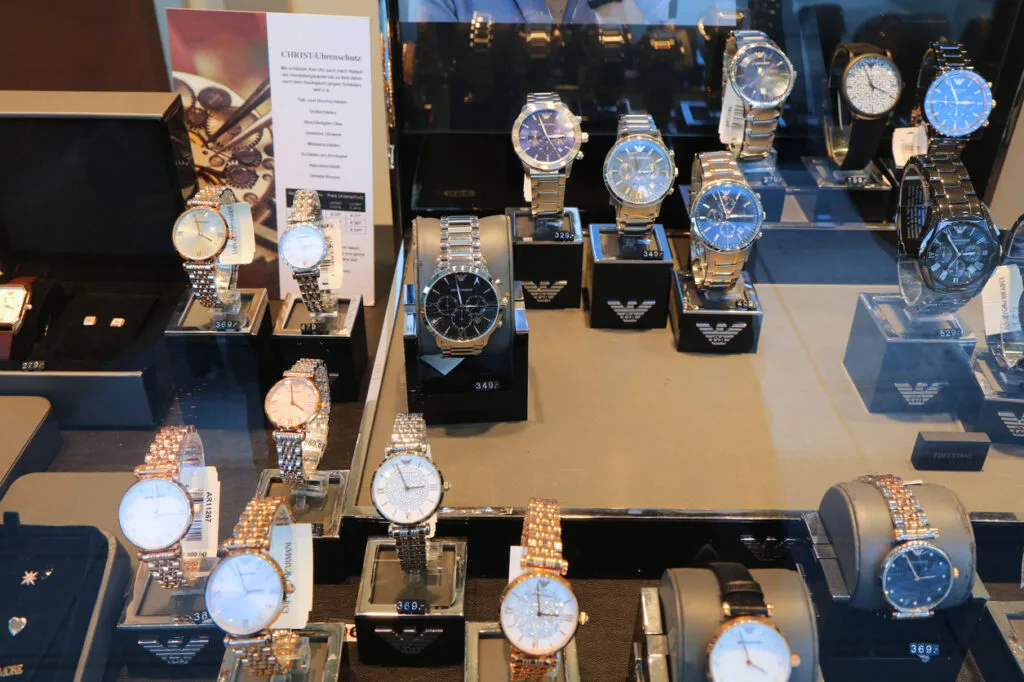 Watch 3 Watch 3